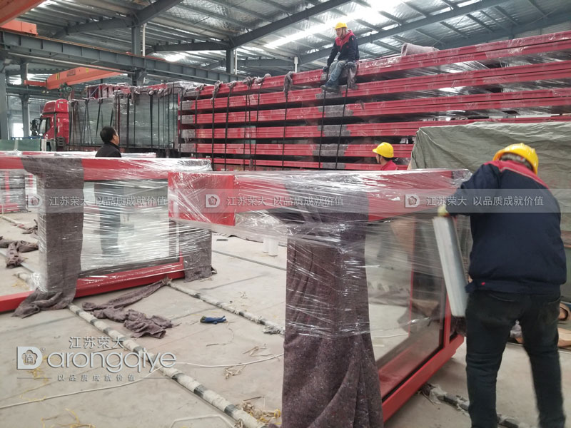 河北衡水公交候車亭發(fā)貨