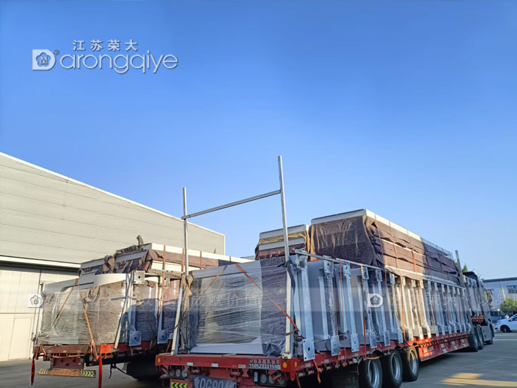 河北公交車(chē)站候車(chē)亭發(fā)貨第六批次兩車(chē)連發(fā)